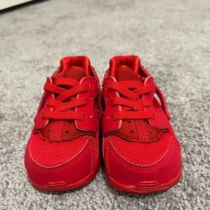 Red Nike shoes for girl toddlers